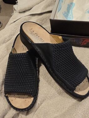 Dark Blue Woven Flexible Leather LaPlume Slide Clogs for Women Size 9.5 +/-